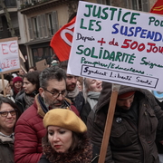 Justice pour les suspendus
