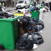 Poubelles jusqu'au retrait