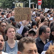 La police tue