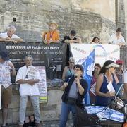Dernière intervention devant le Palais des Papes