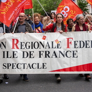 Spectacle