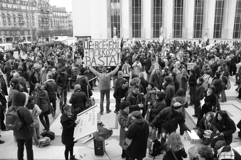 Manif de soutien au peuple grec du Trocadéro à l'Assemblée nationale.