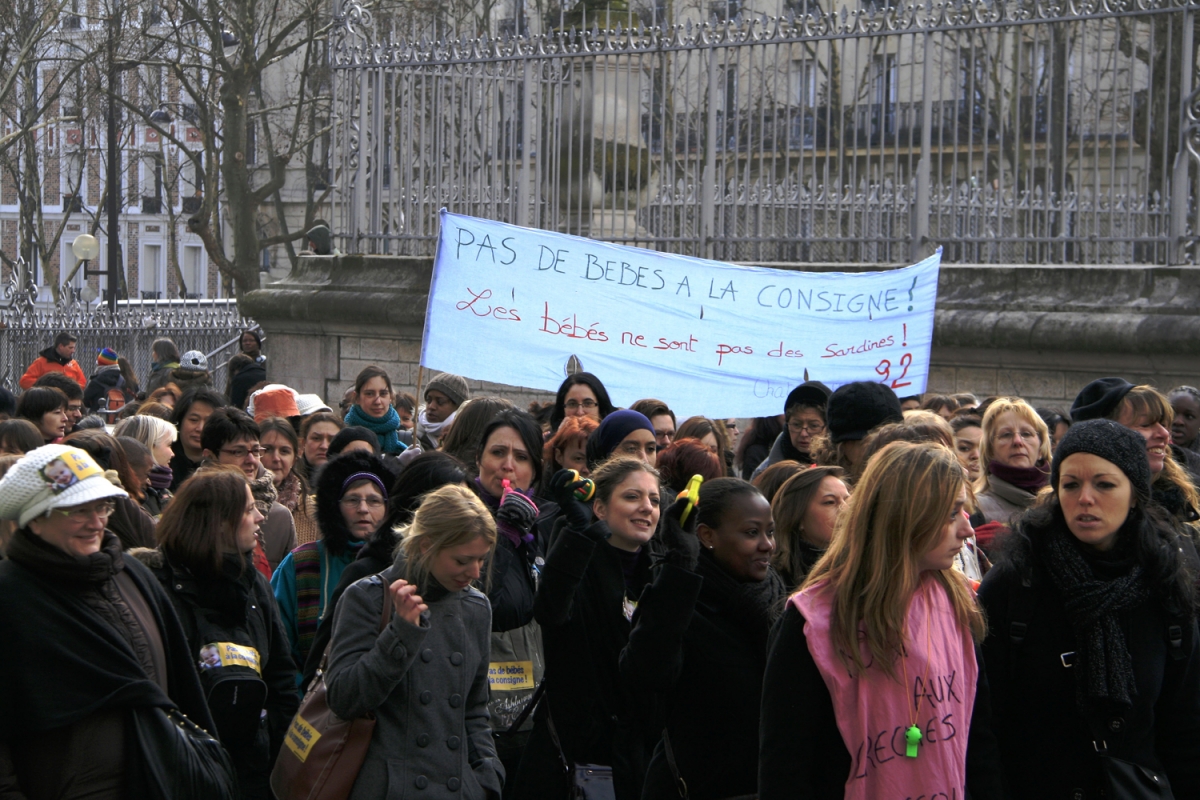 Pas de bébés à la consigne, manif Paris 11 mars 2010-7