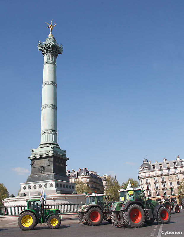 Manif des paysans en tracteur à Paris