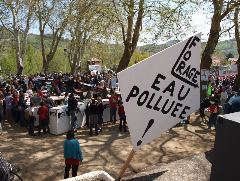 MANIF GAZ DE SCHISTE NANT AVEYRON 17/04/2011