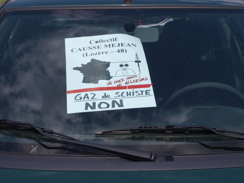 MANIF GAZ DE SCHISTE NANT AVEYRON 17/04/2011