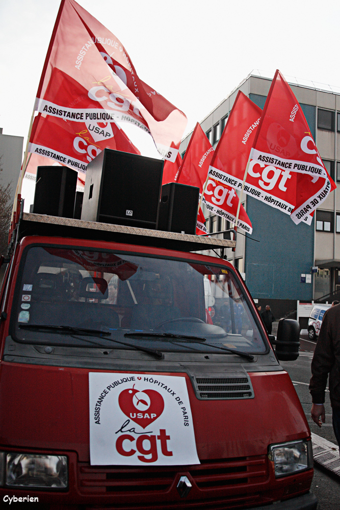 Manif pour la défense du CHU Henri Mondor