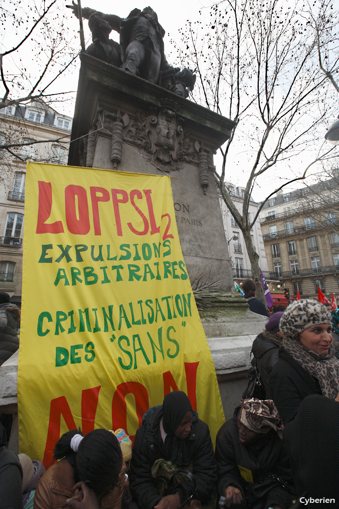 Contre Loppsi 2