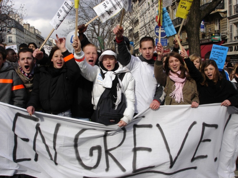 manifestation EN lycéens-personnels Paris 2005-02-15 001