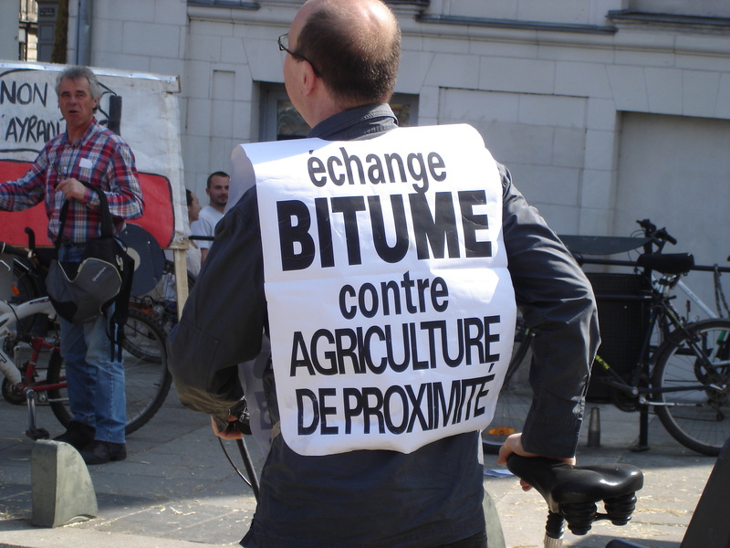 Manifestation contrec l'Ayrault port ND des Landes