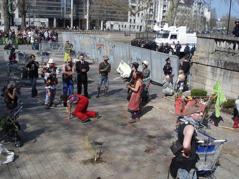 Manifestation contre l'Ayrault port ND des Landes