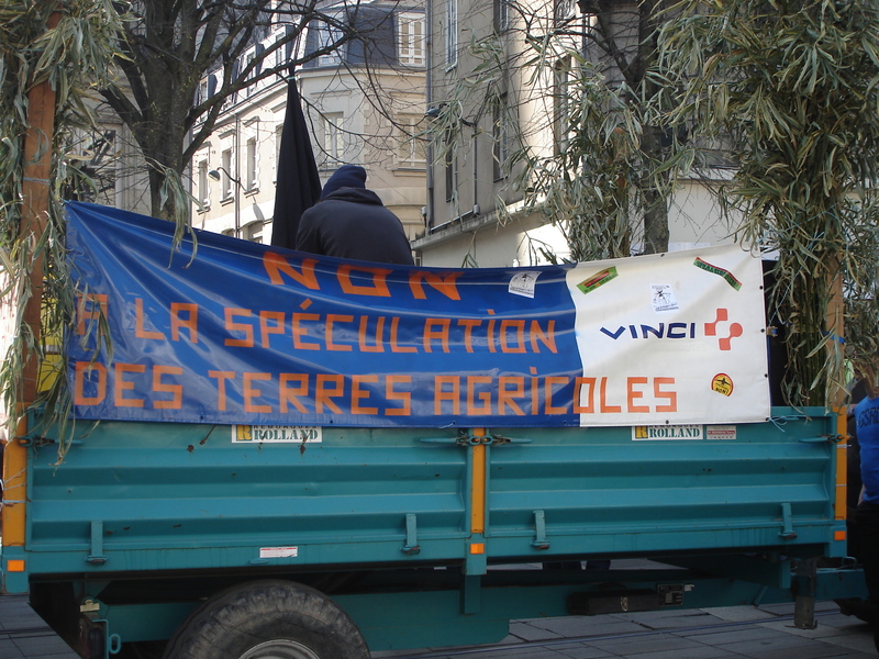 Manifestation contre l'Ayrault port ND des Landes