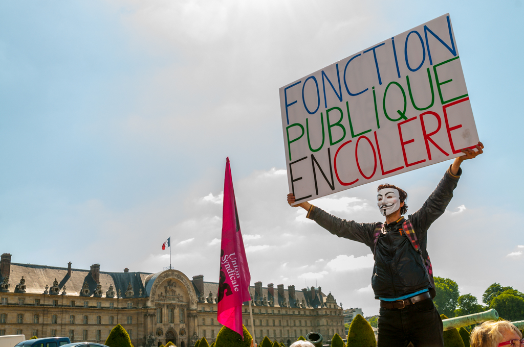 Devant les Invalides