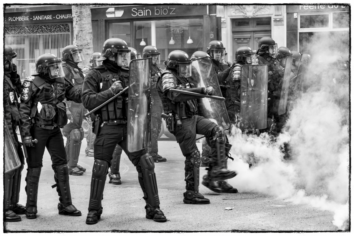 Retour de lacrymo Ã  l'envoyeur