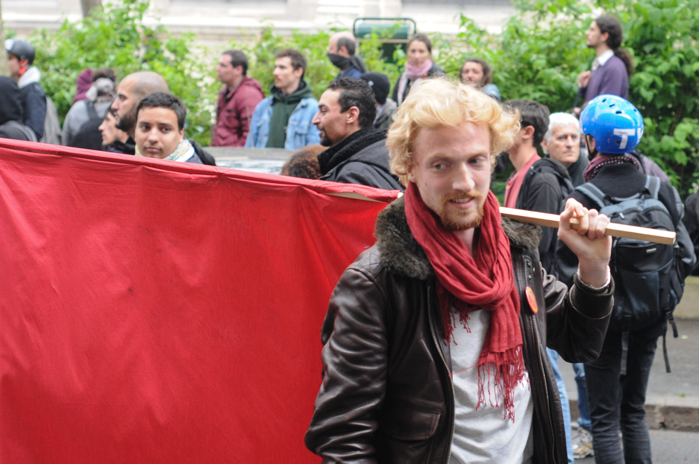 Drapeau Rouge