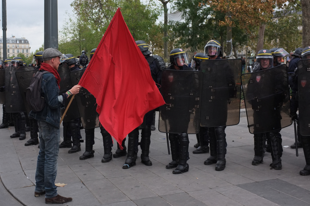 Drapeau rouge