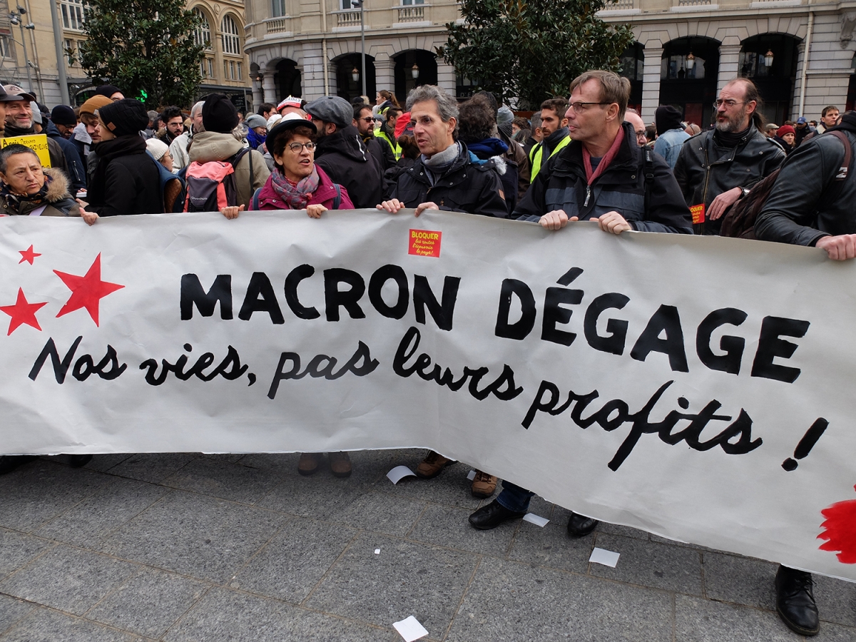 Macron dégage