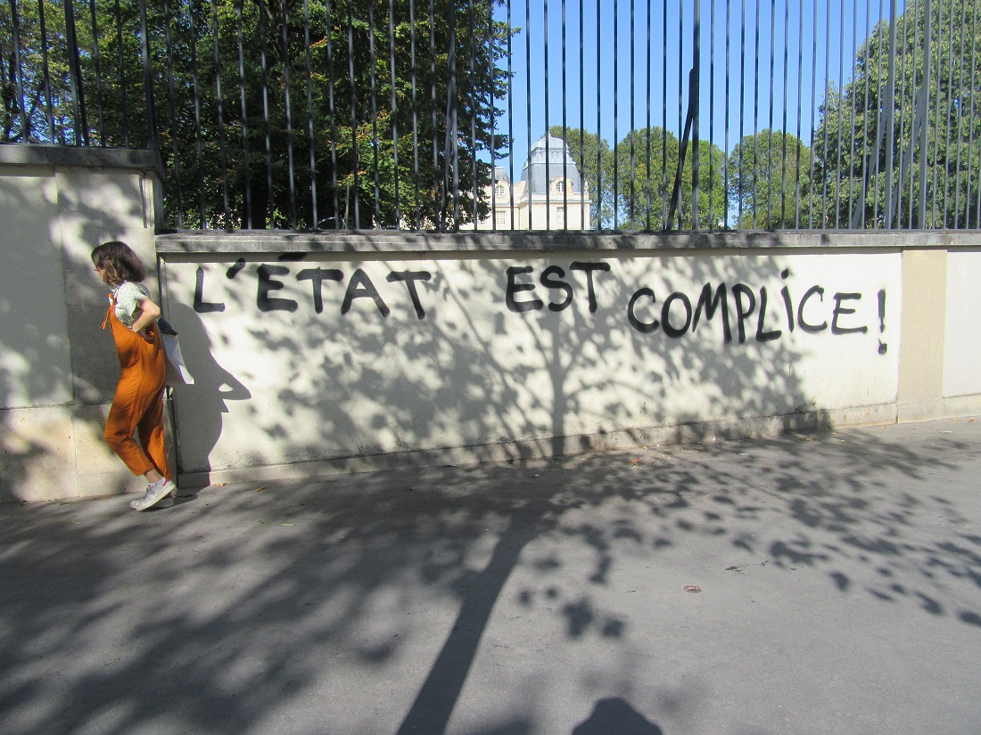 Etat complice