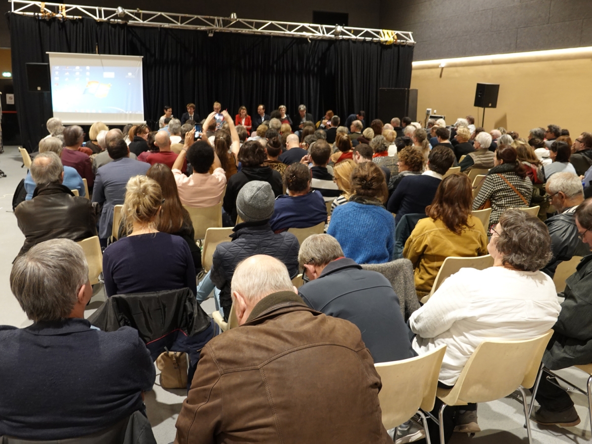 Meeting à Gennevilliers sur ADP