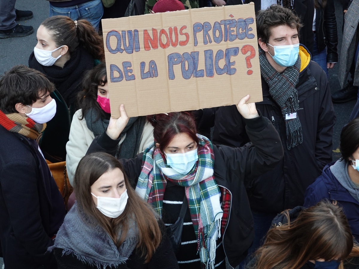 Qui nous protège de la Police ?