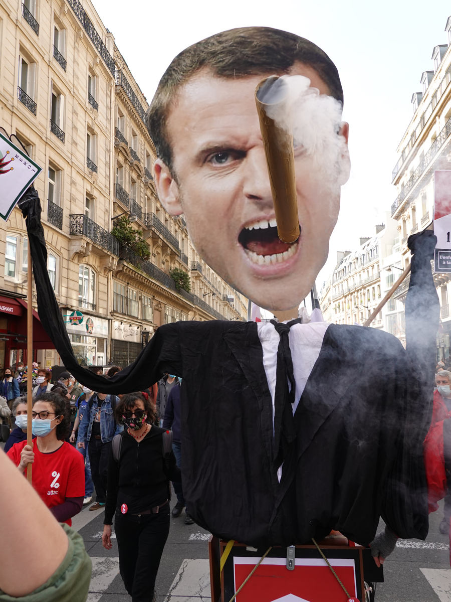 macron enfume