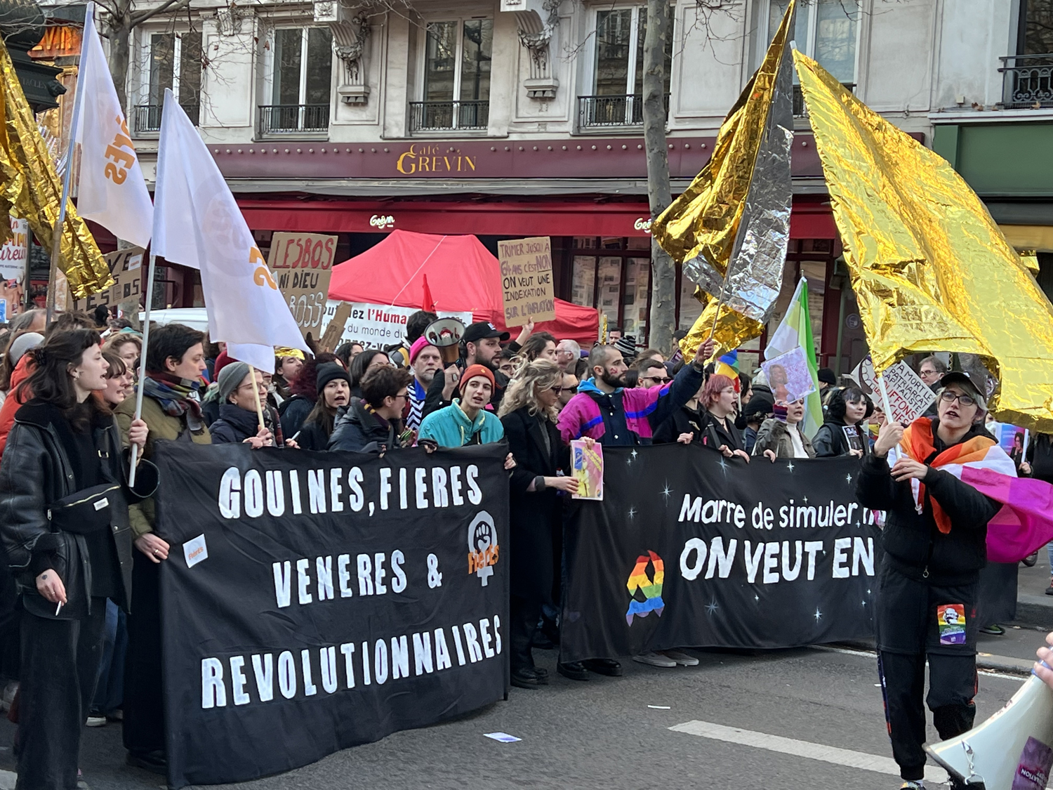 Gouines, fières et révolutionnaires