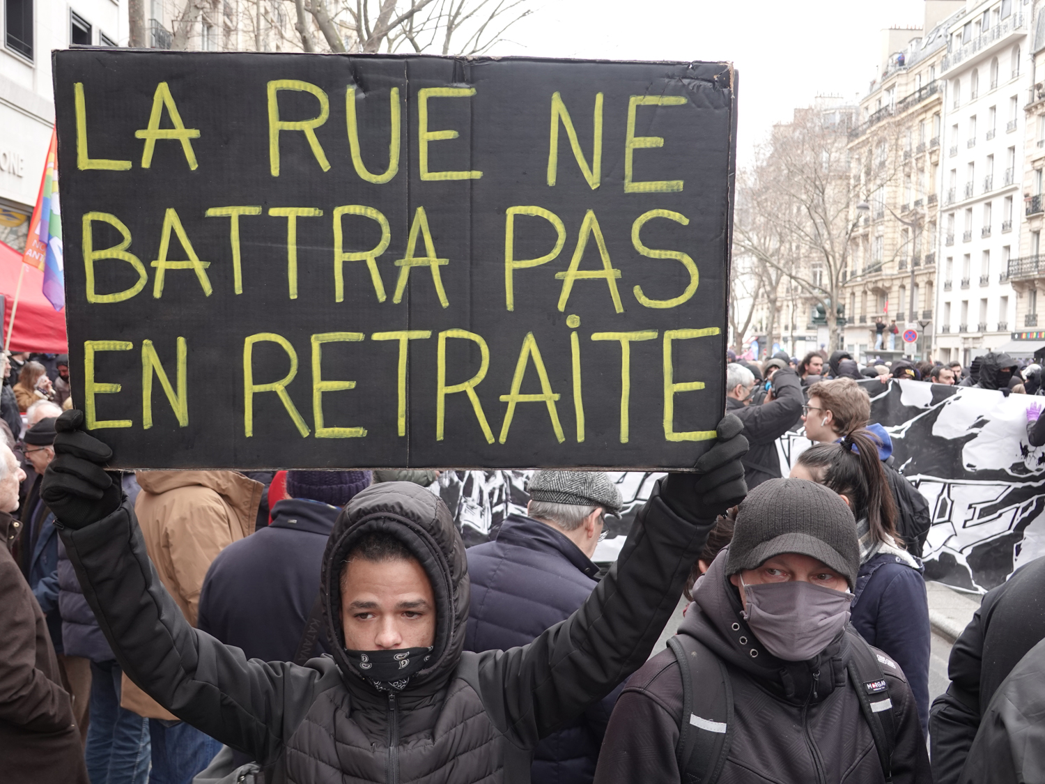 La rue ne battra pas en retraite