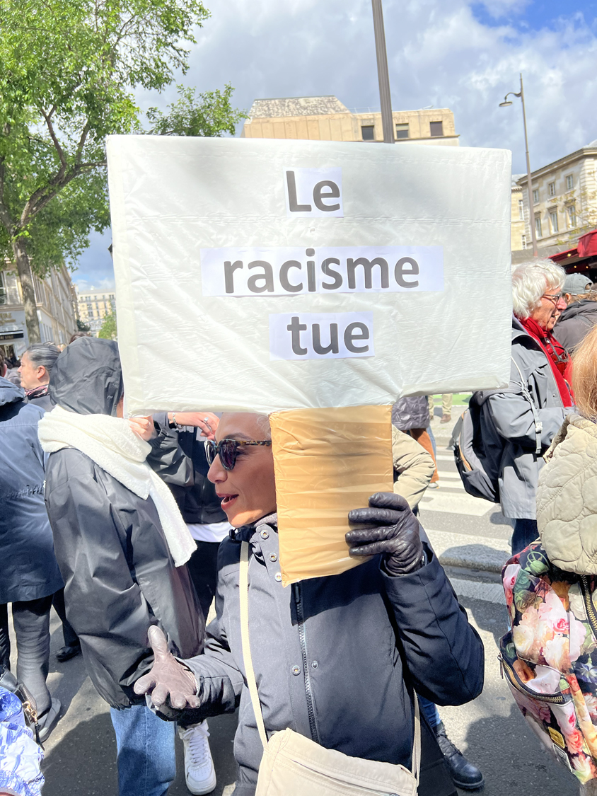 Le racisme tue