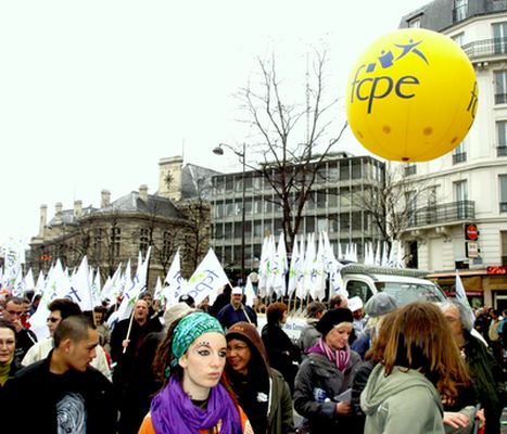 28 mars 2006  contre le CPE Paris FCPE