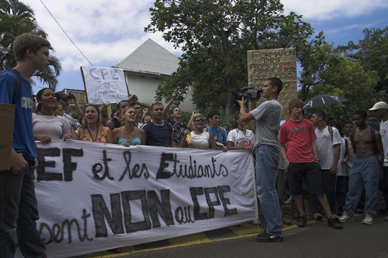 Manif anti CPE ile de la Réunion