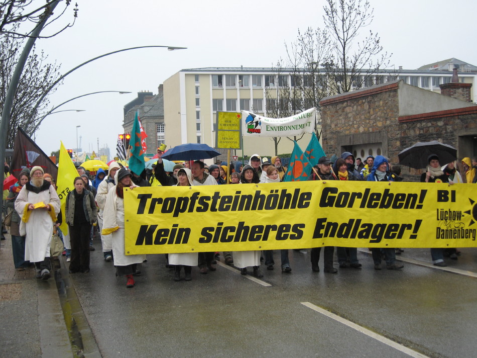 manifestation contre l'EPR à Cherbourg