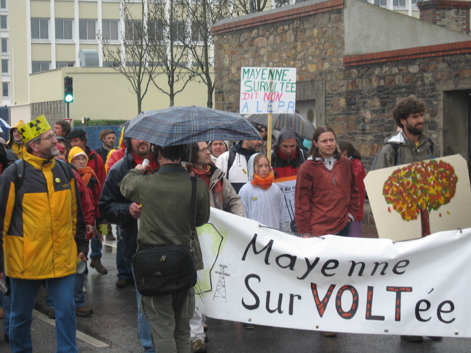 manifestation contre l'EPR Cherbourg