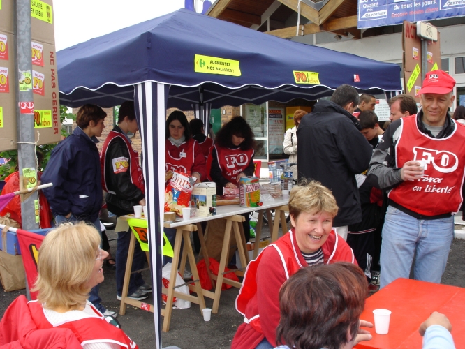 Carrefour Etampes 16 mai 2005