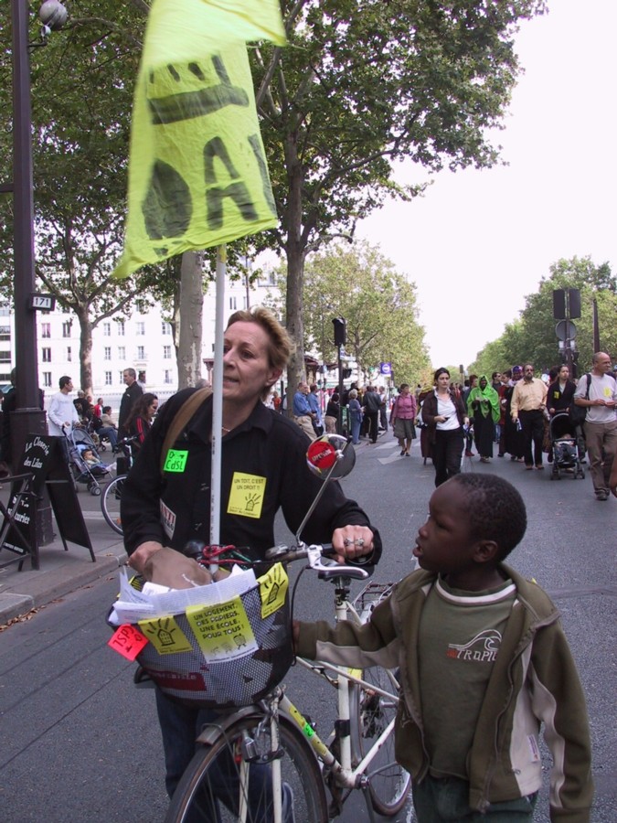 Manifestation Sans Papiers 30/09/2006 (Lydialain)