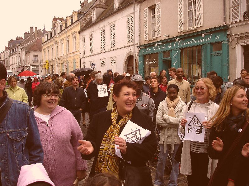 Etampes, Parrainage républicain avec RESF