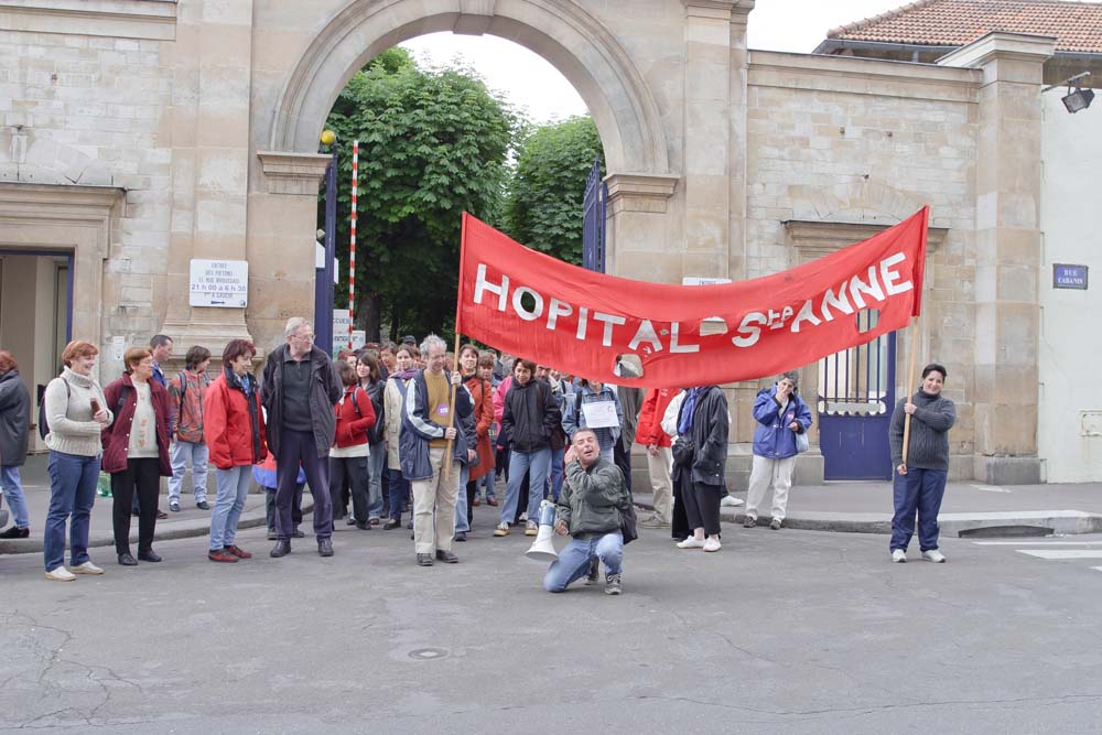 Manifestation à Paris pour la sauvegarde du régime de retraite