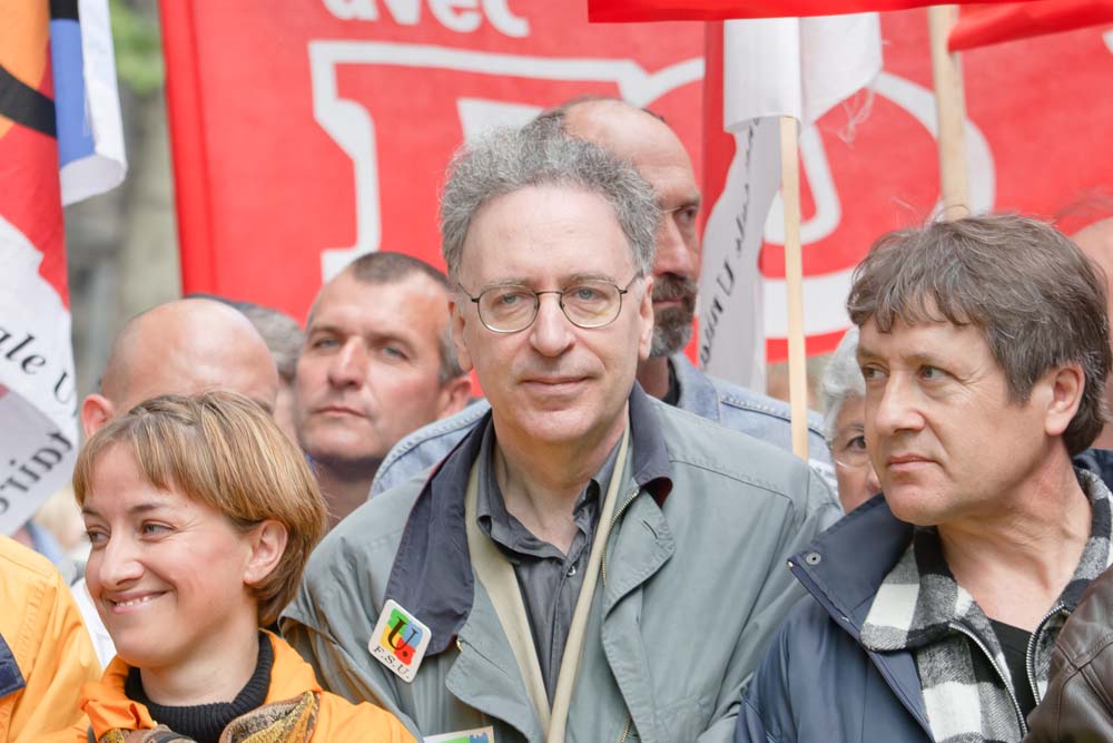 Manifestation à Paris pour la sauvegarde du régime de retraite