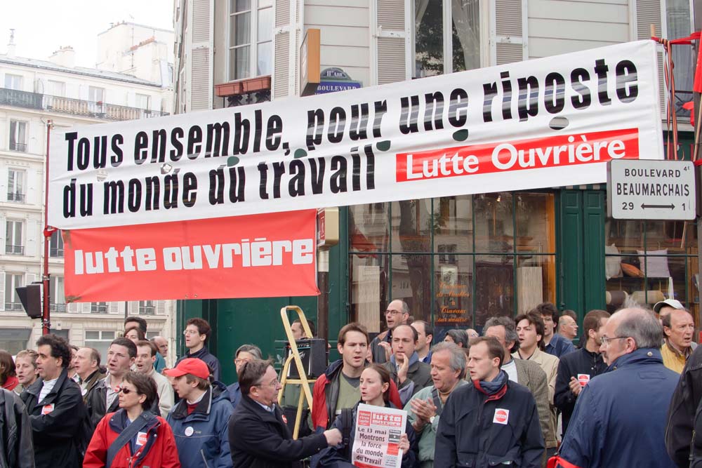 Manifestation à Paris pour la sauvegarde du régime de retraite