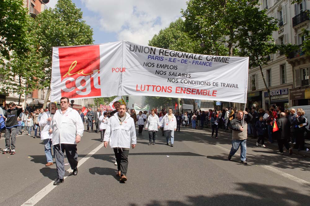 Manifestation à Paris pour la sauvegarde du régime de retraite