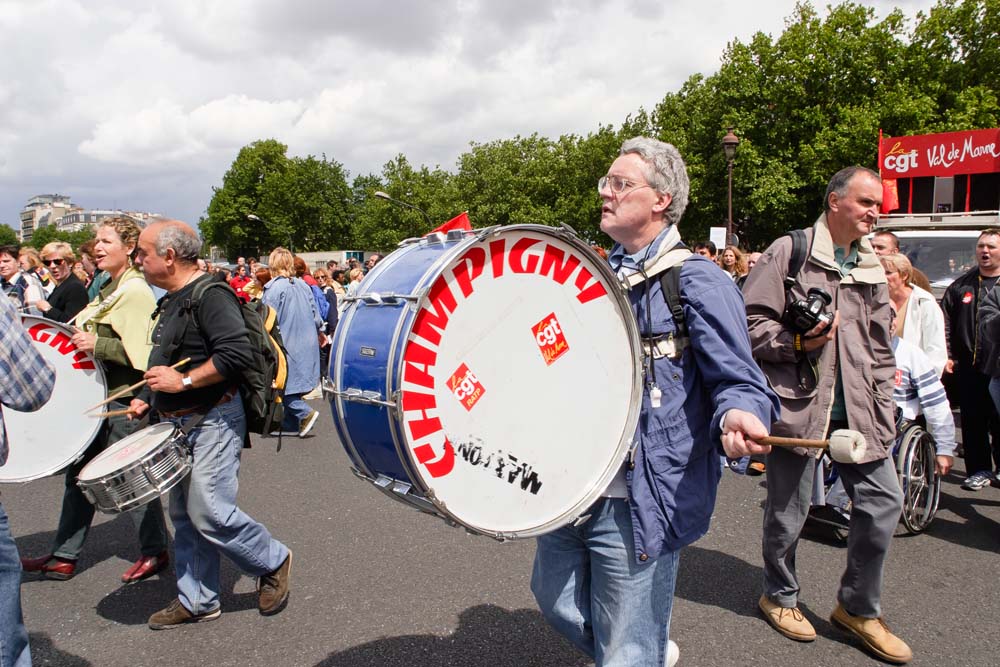 Manifestation à Paris pour la sauvegarde du régime de retraite