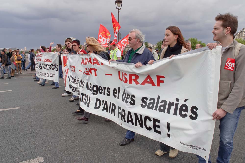 Manifestation à Paris pour la sauvegarde du régime de retraite