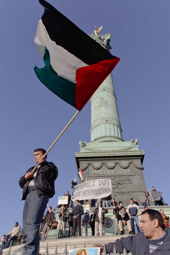 Non à la guerre en IRAK, manifestation à PARIS