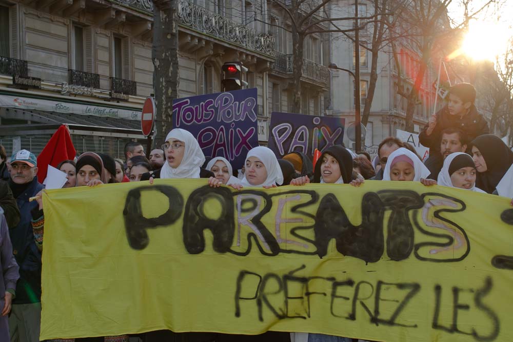 Non à la guerre en IRAK, manifestation à PARIS