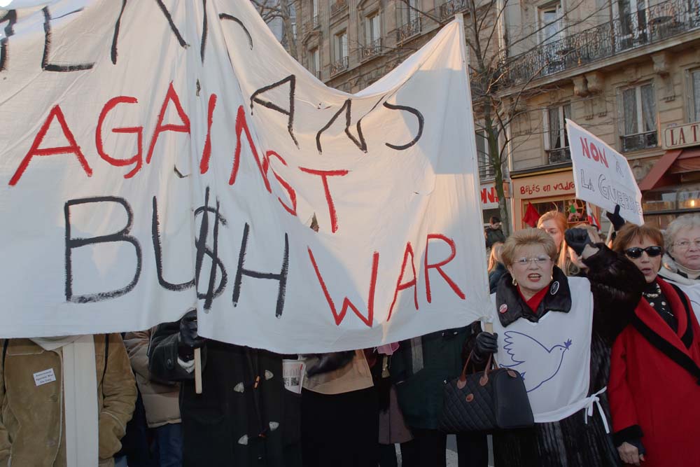 Non à la guerre en IRAK, manifestation à PARIS