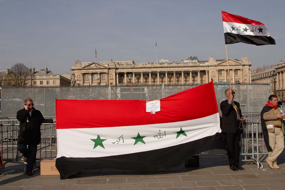 Contre la guerre en IRAK, manifestation à PARIS