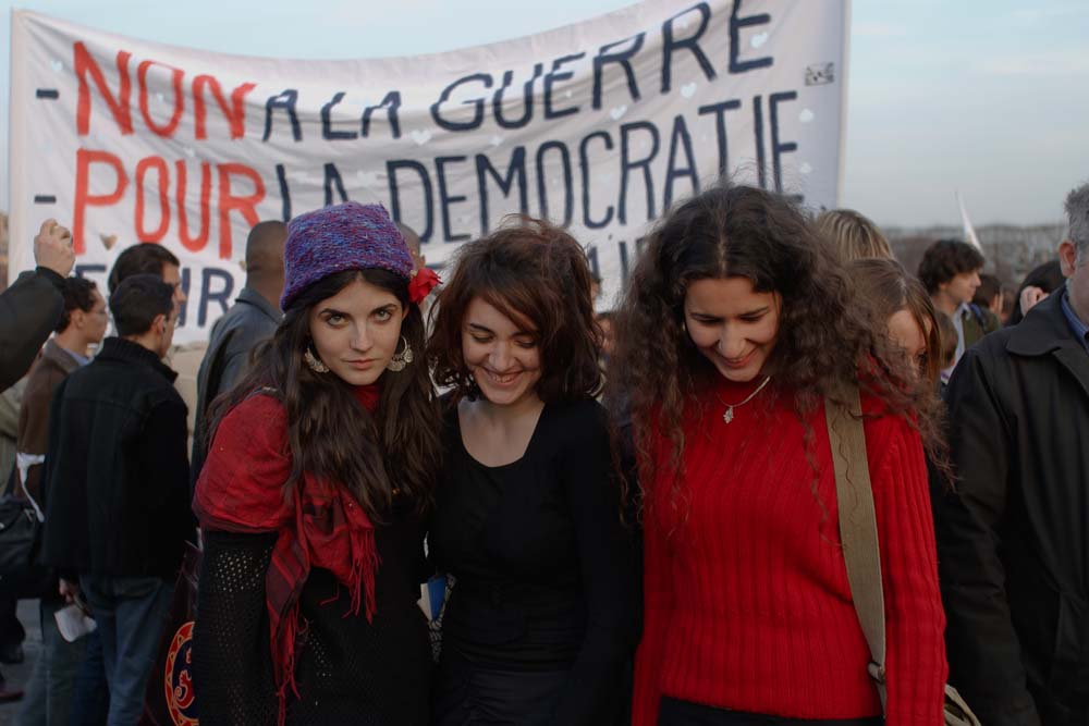 Contre la guerre en IRAK, manifestation à PARIS