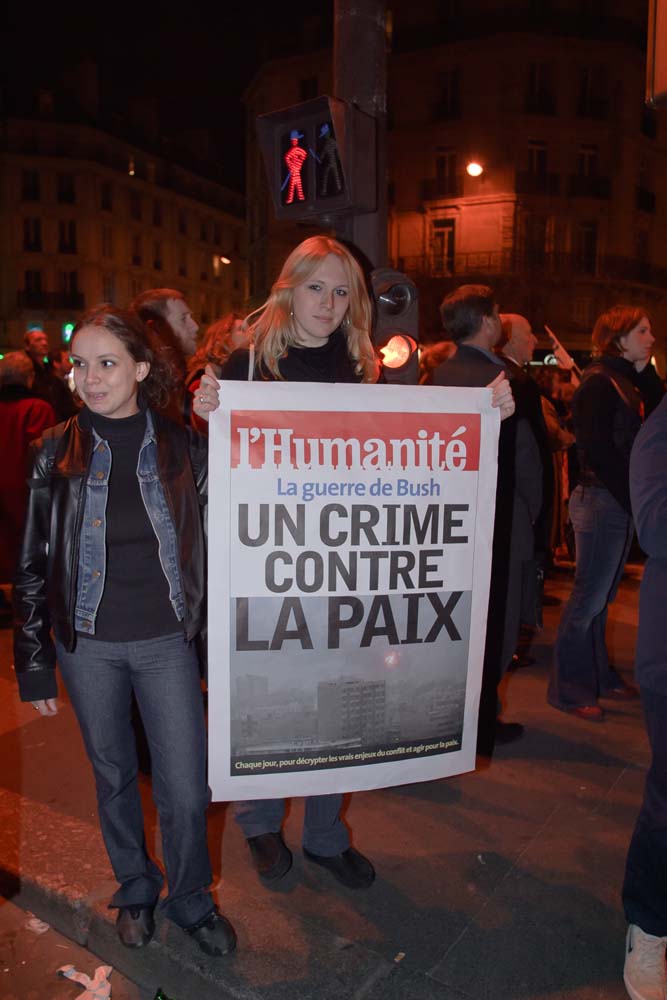 Contre la guerre en IRAK, manifestation à PARIS