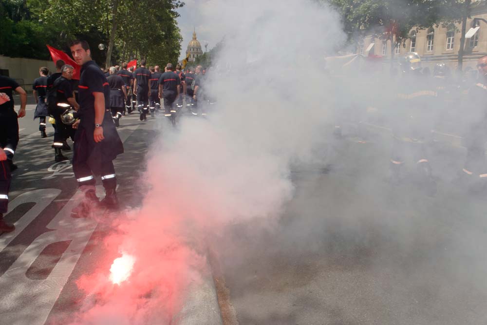 Manifestation contre la privatisation des services publics à Paris