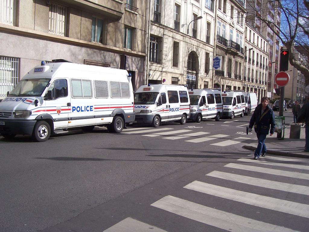 Déboulonneurs 24/02/2007 quai de Jemmapes- rue Alibert