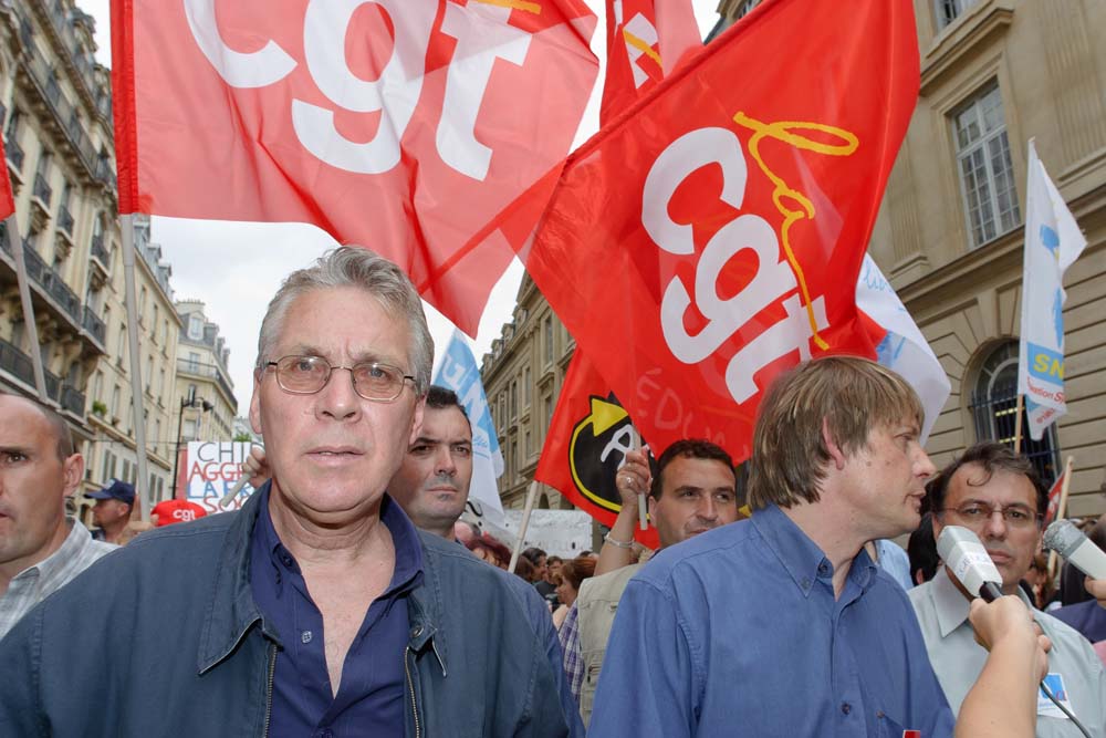 Manifestation à Paris pour la sauvegarde du régime retraite